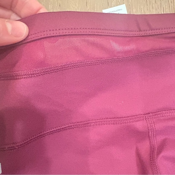 Fabletics NWT $55 Darby High-Waisted 7/8 Leggings Deep Plum XS high waist - Picture 10 of 10